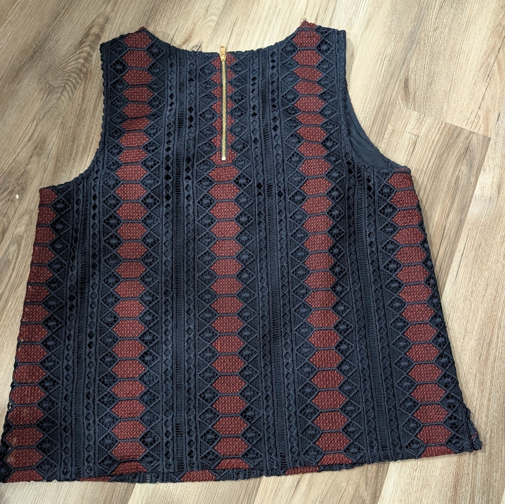 Trina Turk, XL, Debutante‎ Crochet Style Sleeveless Blouse, Navy/Maroon - Picture 4 of 8